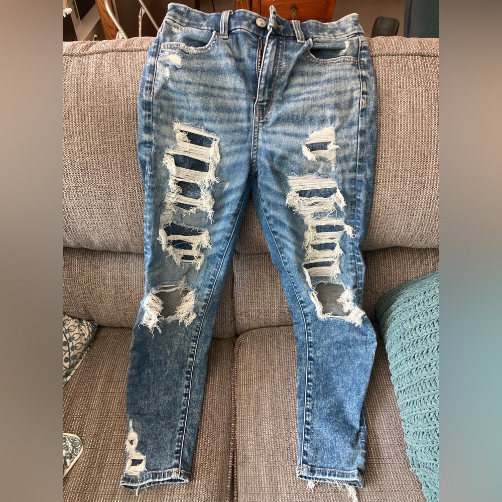 American eagle ripped skinny jeans